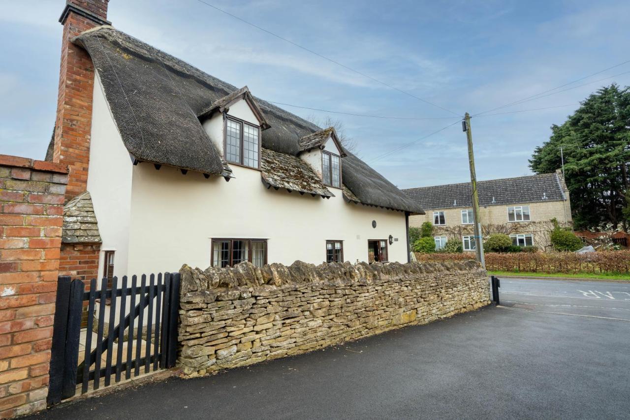 Cotswold Thatched Cottage Mickleton  Extérieur photo
